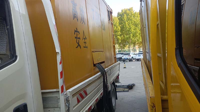 南口街道如何判断柴油发电机组和UPS电源的切换时间是否符合要求？